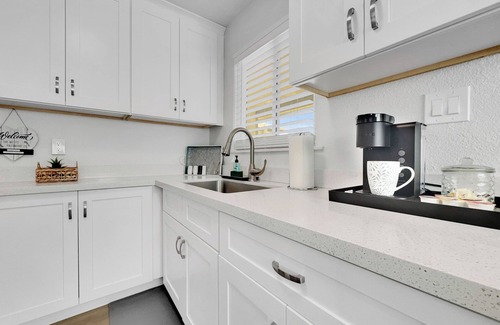 West Second Street Historic District Casa | Super 2 Bed with Private Hot Tub! Downtown Mesa.