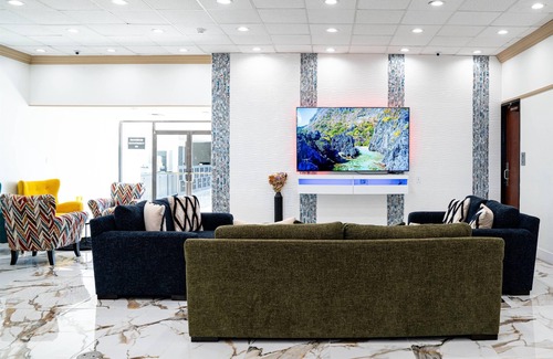 Central City Hotel | Super 8 by Wyndham Corpus Christi Airport