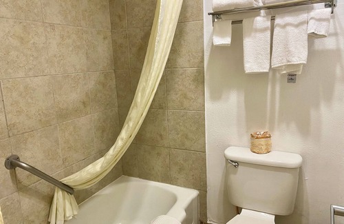 Huning Highland Historic District Hotel | Super 8 by Wyndham Albuquerque Downtown