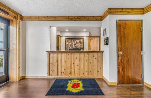 Pacific Hotel | Super 8 by Wyndham Arcata