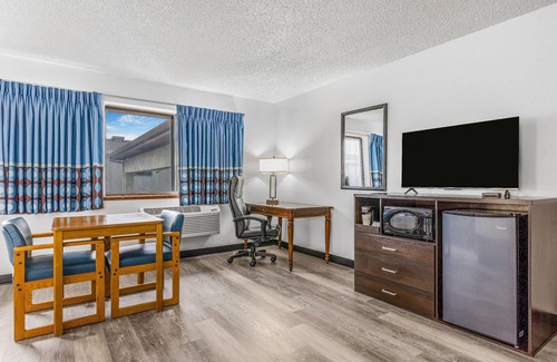 Pacific Hotel | Super 8 by Wyndham Arcata
