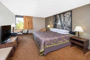 Branson Hotel | Super 8 by Wyndham Branson By Andy Williams Theatre