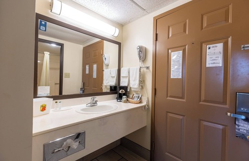 Branson Hotel | Super 8 by Wyndham Branson/Andy Williams Theater