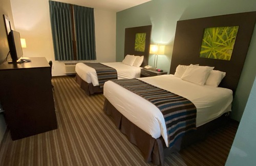 Brenham Hotel | Super 8 by Wyndham Brenham TX