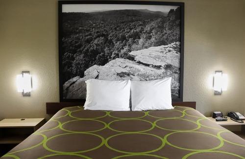 Cabot Hotel | Super 8 by Wyndham Cabot