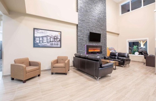 Canmore Hotel | Super 8 by Wyndham Canmore