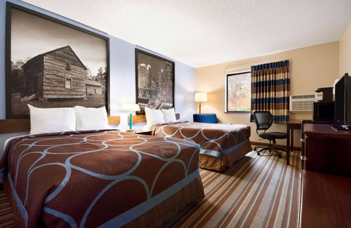 Charlotte Hotel | Super 8 by Wyndham Charlotte University