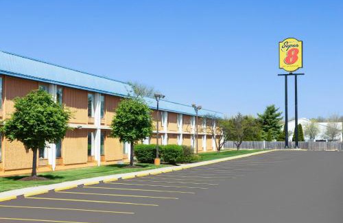 Columbus Hotel | Super 8 by Wyndham Columbus