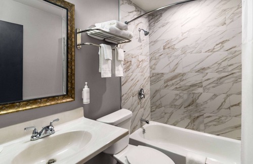 Columbus Hotel | Super 8 by Wyndham Columbus/Edinburgh