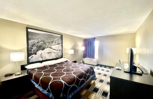 Conway Hotel | Super 8 by Wyndham Conway