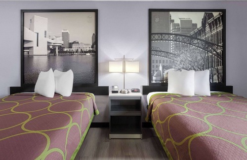 Akron Hotel | Super 8 by Wyndham Copley Akron