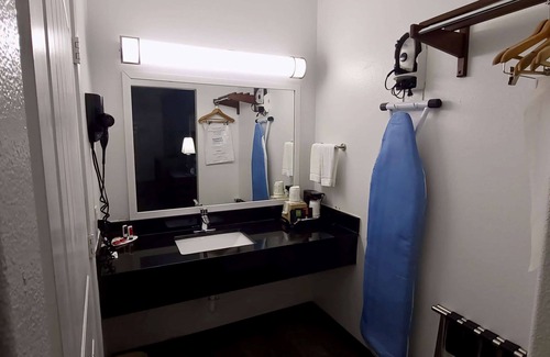 Forney Hotel | Super 8 by Wyndham Forney/East Dallas