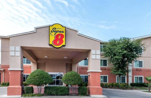 Fossil Creek Hotel | Super 8 by Wyndham Fort Worth North