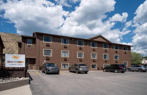Gardiner Hotel | Super 8 by Wyndham Gardiner/Yellowstone Park Area