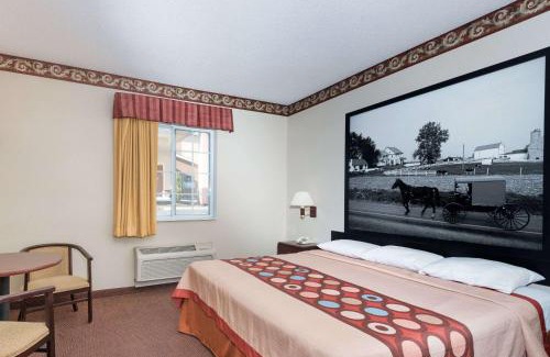 Harrisburg Hotel | Super 8 by Wyndham Harrisburg Hershey North