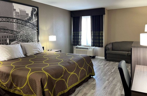 Harrison Hotel | Super 8 by Wyndham Harrison OH