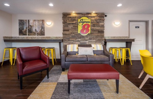 Helen Hotel | Super 8 by Wyndham Helen