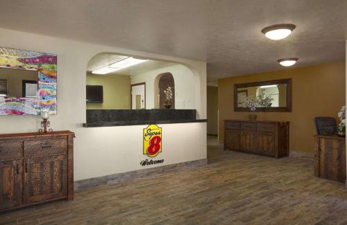 Idaho Falls Hotel | Super 8 by Wyndham Idaho Falls