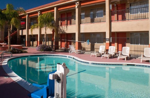 Indio Hotel | Super 8 by Wyndham Indio