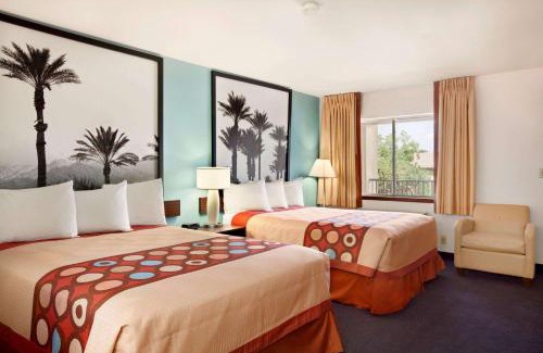 Indio Hotel | Super 8 by Wyndham Indio