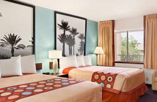 Indio Hotel | Super 8 by Wyndham Indio