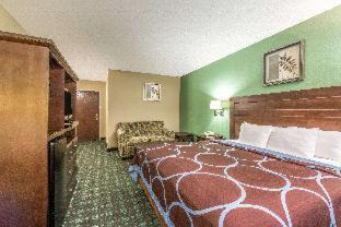 Lake Charles Hotel | Super 8 by Wyndham Lake Charles/Sulphur