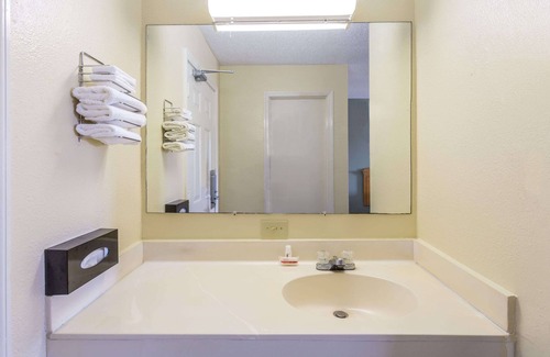 Manning Hotel | Super 8 by Wyndham Manning