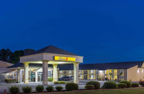 McDonough Hotel | Super 8 by Wyndham McDonough GA