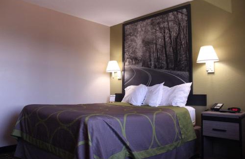 Michigan City Hotel | Super 8 by Wyndham Michigan City