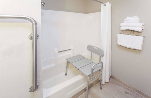 Michigan City Hotel | Super 8 by Wyndham Michigan City