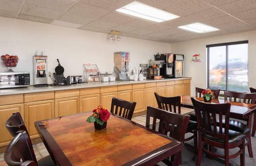 Miamisburg Hotel | Super 8 by Wyndham Miamisburg Dayton S Area OH