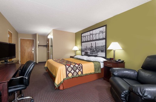 Miamisburg Hotel | Super 8 by Wyndham Miamisburg Dayton S Area OH