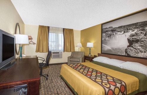 Nampa Hotel | Super 8 by Wyndham Nampa