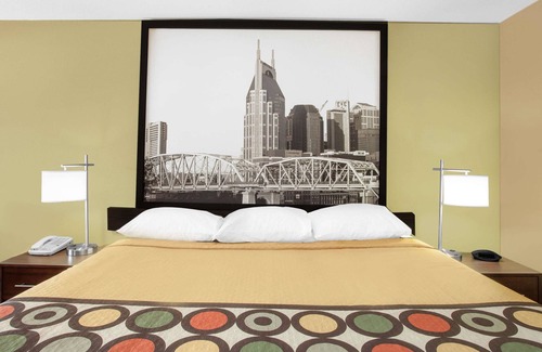Bellevue Hotel | Super 8 by Wyndham Nashville West