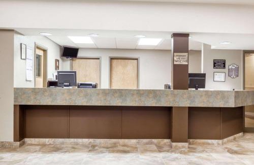 Prince Albert Hotel | Super 8 by Wyndham Prince Albert