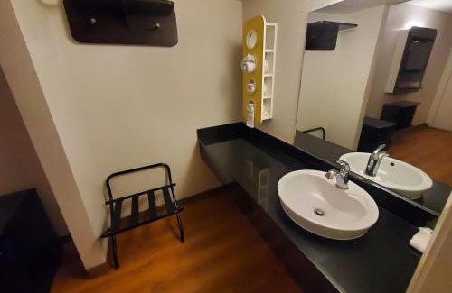 Petaluma Hotel | Super 8 by Wyndham Petaluma