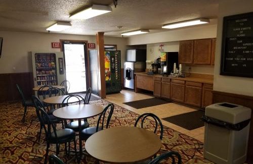 Plano Hotel | Super 8 by Wyndham Plano/Dallas Area