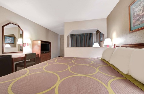Richardson Hotel | Super 8 by Wyndham Richardson Dallas