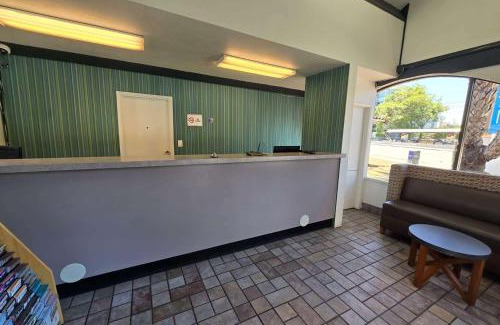 North San Jose Hotel | Super 8 by Wyndham San Jose Airport