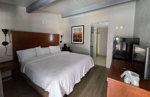 North San Jose Hotel | Super 8 by Wyndham San Jose Airport