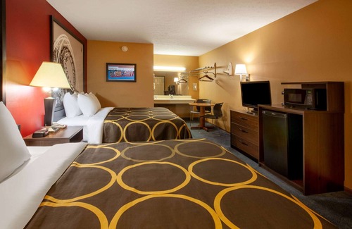 Sandusky Hotel | Super 8 by Wyndham Sandusky