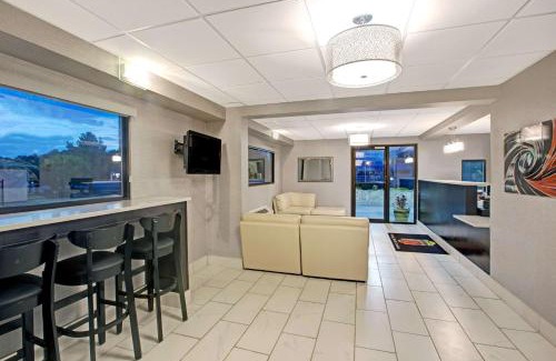 Shelby Hotel | Super 8 by Wyndham Shelby