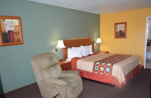 St. George Hotel | Super 8 by Wyndham St. George UT