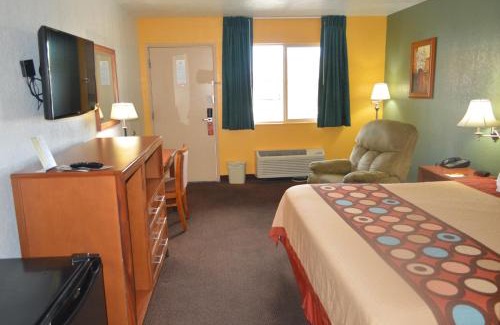 St. George Hotel | Super 8 by Wyndham St. George UT