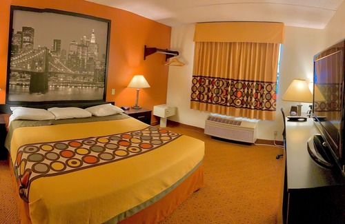 Stamford Hotel | Super 8 by Wyndham Stamford/New York City Area