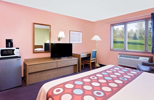 Sturgeon Bay Hotel | Super 8 by Wyndham Sturgeon Bay