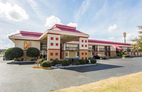 Tifton Hotel | Super 8 by Wyndham Tifton