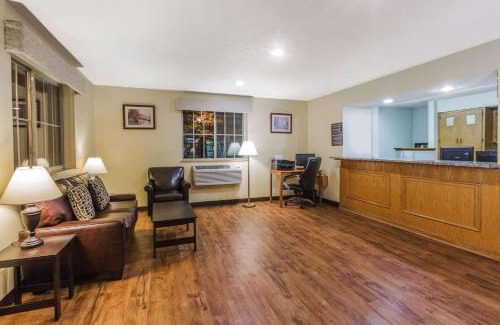East Stroudsburg Hotel | Super 8 by Wyndham East Stroudsburg - Poconos