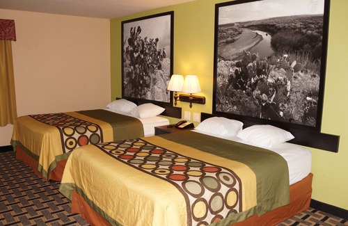 Farmers Branch Hotel | Super 8 by Wyndham Farmers Branch/North Dallas