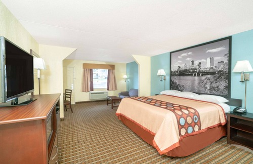 North Little Rock Hotel | Super 8 by Wyndham North Little Rock/McCain